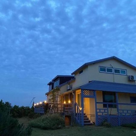 Warang Guesthouse Jeju Esterno foto