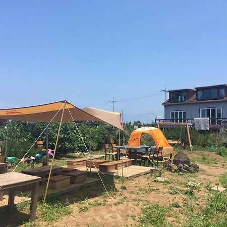 Warang Guesthouse Jeju Esterno foto