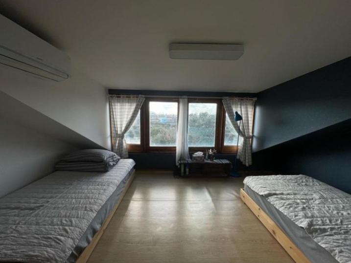 Warang Guesthouse Jeju Esterno foto