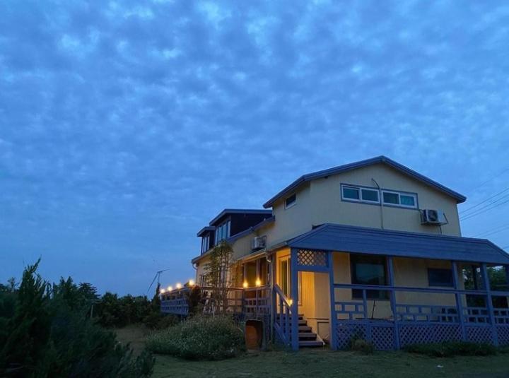 Warang Guesthouse Jeju Esterno foto