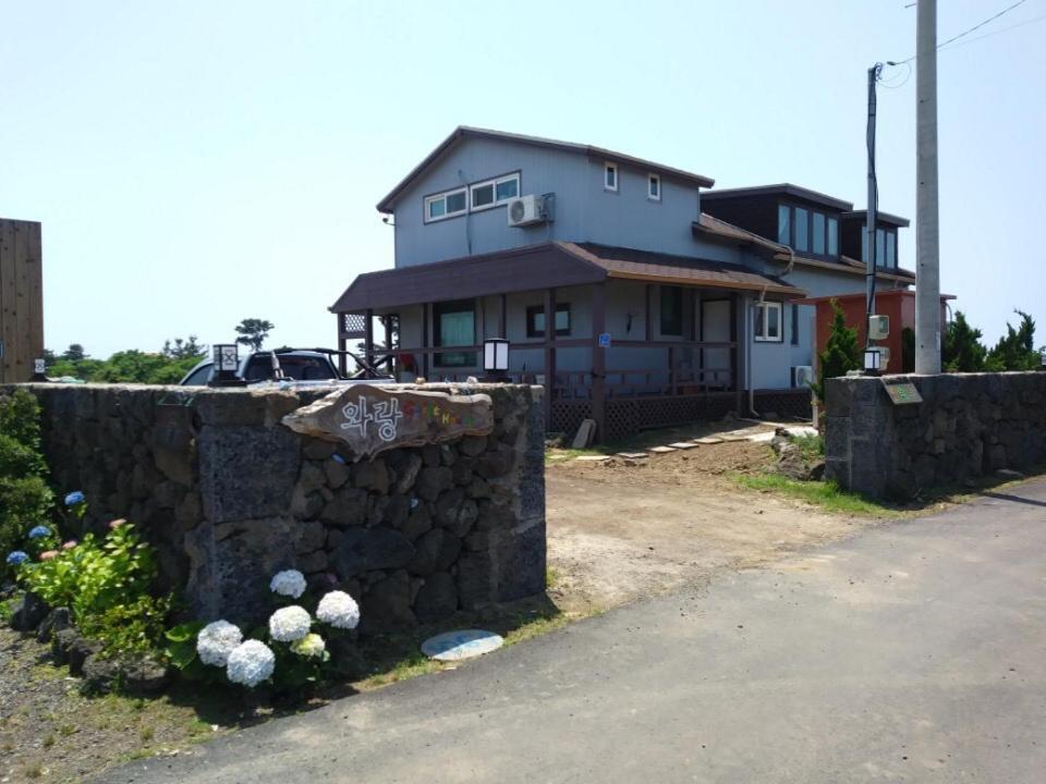 Warang Guesthouse Jeju Esterno foto