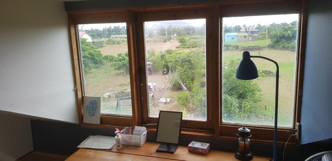 Warang Guesthouse Jeju Esterno foto