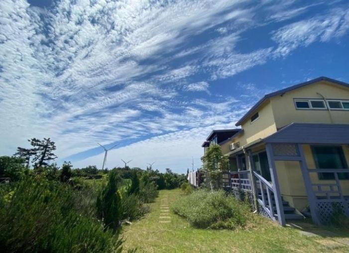 Warang Guesthouse Jeju Esterno foto