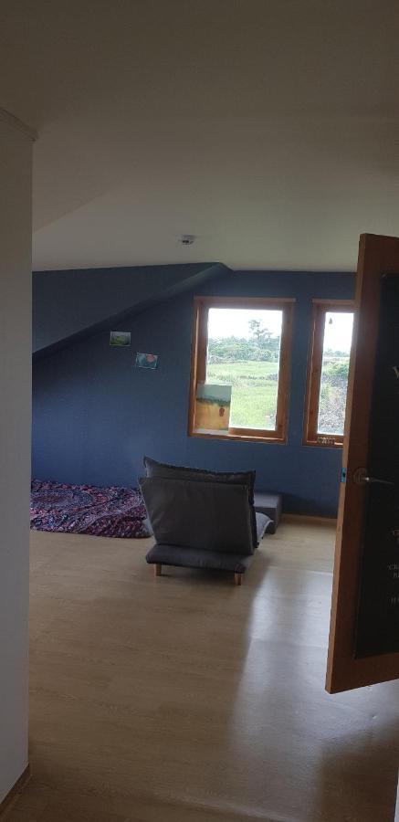 Warang Guesthouse Jeju Esterno foto