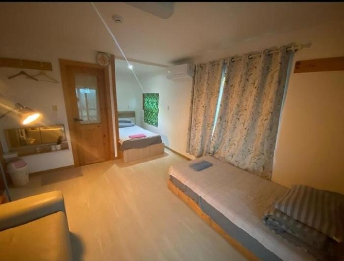 Warang Guesthouse Jeju Esterno foto